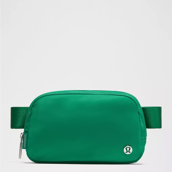 Lululemon Everywhere Belt Bag 1L- Raceway Green - Picture 1 of 4